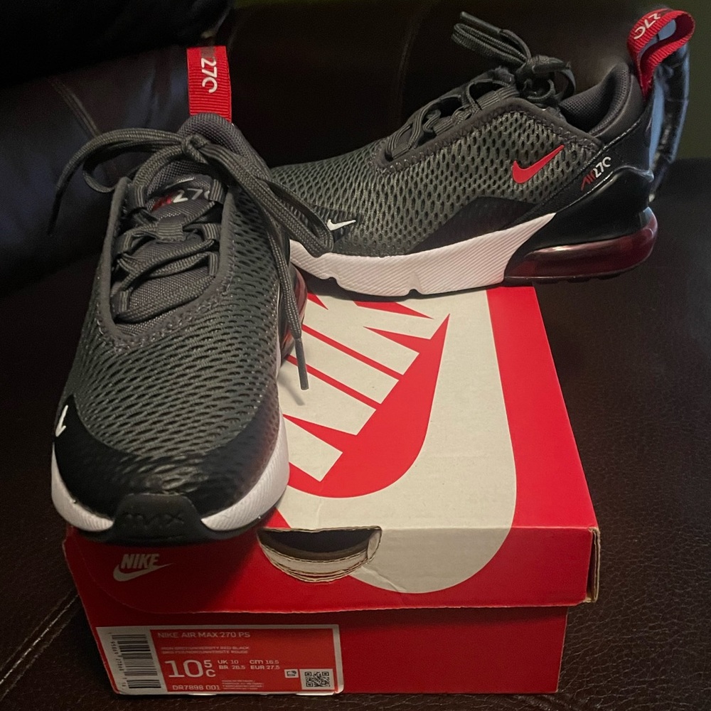 Nike Air Max 270